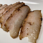 饗 くろ喜 - 「豚トロ焼豚（ガリシア栗豚）約500g」2000円