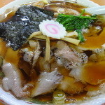 青島食堂 宮内駅前店