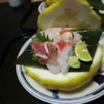 つる幸 - 造り：河豚、大トロ、ガス海老、アオリイカ