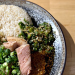 吉田カレー  - ネギと干し海老のアチャール