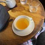 aotake - 和紅茶 いずみ 1100円
            （ + 三味豆腐白玉 250円）
            紅茶アップ