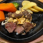 勝牛 - 国産黒毛牛サイコロステーキ１００g