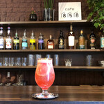 cafe 858 - 苺のジンジャーエール