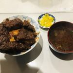 味処 叶 - 元祖味噌カツ丼＆味噌汁