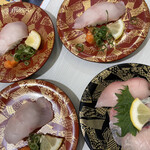 海鮮寿司とれとれ市場 - 白浜産活〆本クエ、青身3種盛