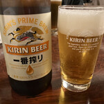 会津 田舎家 - まずは瓶ビールで。