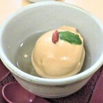 Shunsai Yamasaki - 梨のコンポートとキャラメルアイス
