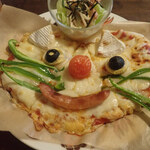Yotsuba Kafe - 「ねこピザ」工夫されて表情がミャンともいえないいい感じ