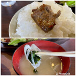 스타미나 텟판 다이코쿠짠 신토스점 - 위: 돼지 하라미 고기입니다
                      아래: 된장국의 재료