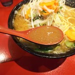 ラーメン 厚木家 - 「ラーメン」＋「野菜畑」スープ