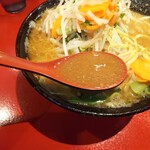 ラーメン 厚木家 - 「ラーメン」＋「野菜畑」スープ