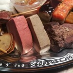 洋惣菜 亀洋 - テリーヌも繊細で秀逸