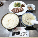 Rikyuu Bouruzu - 牛タン定食3枚6切