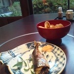 和味の宿　角上楼 - サンマの干物と名物あさりの味噌汁。