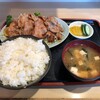 手打風ラーメン 洋定食 ボリューム