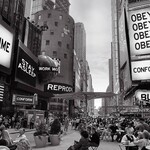 パンダ レストラン - 服従せよ !　結婚して出産せよ !　考えるな !　テレビを見よ !　眠っていろ !