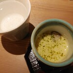 Taishuusakaba Eizan - 黒霧島湯割りと茶碗蒸し