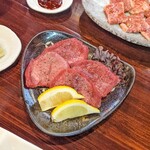 Sumibiyakiniku Sumijuu - トロタン×4枚