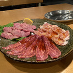 Sumibi Yakiniku Ishiyaki Bibimba Kacchan - 和牛頭部肉３種盛り（ツラミ・コメカミ・ツラミレングス）