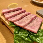 Sumibi Yakiniku Ishiyaki Bibimba Kacchan - 和牛ハネシタロース