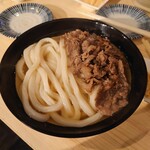 Tachinomi Oosaka Ichimarumarumaru - 肉うどん