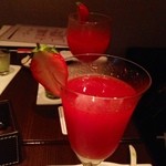 Bar Vintage with Restaurant - イチゴのカクテル(*^◯^*)