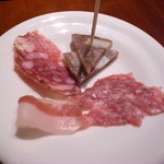 ビンゴ - サラミ盛り合せ