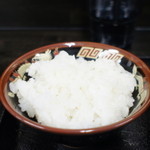 とんこつラーメン 拉餃びー - サービスライス。