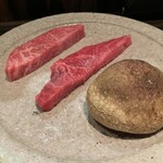 梅田 お初天神 大人の神戸牛焼肉 - 「まるしん」の食べ比べ　川岸さんと上田さんと同じ餌の松阪の松本さんの57ヶ月