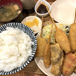 Hotaru - この定食が税込680円って安い