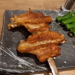 ととと - 比内地鶏 手羽先串 350円