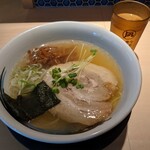 鮨とラーメン うおがしや 本店 - 