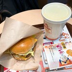 ウェンディーズ・ファーストキッチン - ウェンディーズバーガーUSA＆レモネードMのセット(780円)