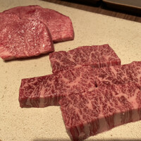 焼肉うしごろ 銀座店 - 究極の牛タン　極厚ハラミ