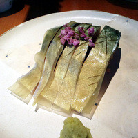 石塀小路豆ちゃ 京都 - 天然〆さばの昆布巻き