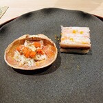 165630907 - 香箱蟹、カニの押し寿司