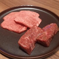 焼肉うしごろ 銀座店 - タンとハラミ