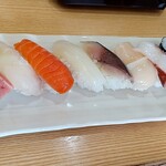 Sushidokoro Hotaru - にぎりランチ900円