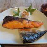 シゼン - 赤魚の味噌漬け、サバの塩焼き