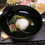 サン柳亭 - 【吸物】お雑煮、鶴亀人参、貝割、柚子