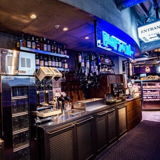 アルコールも飲み放題！セルフスタイルでお好きなもの好きなだけ