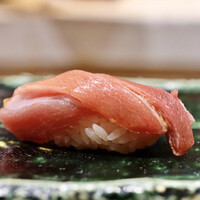 鮨 権左衛門 - 中とろ