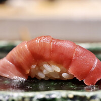 鮨 権左衛門 - 大とろ