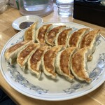 ぎょうざの満洲 - こちらは餃子2人前