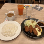 Gasuto - 期間限定399円のカキフライ ご飯とスープバー、ドリンクバーを追加しました