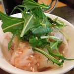 中華酒膳 幸龍 - （2012/11月）この日のお通しはワンタンみたいなもの