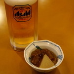 馬刺・馬焼肉 らむ - 2012.11 お通しの馬スジと大根の塩煮込み、生ビール中（525円）