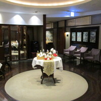 謝朋殿 幕張店 - 