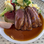 K.Cダイニング - ハンガリー産 マグレ・ド・カナールのロティ  オレンジとコリアンダーのソース