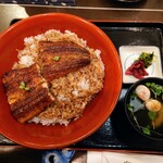 Futaba - 令和4年1月
                        特鰻丼セット 4470円(税込)
                        肝吸い・香の物付　鰻約1尾(関西まむし丼。上に2枚、中に２枚 蒲焼入っています)
